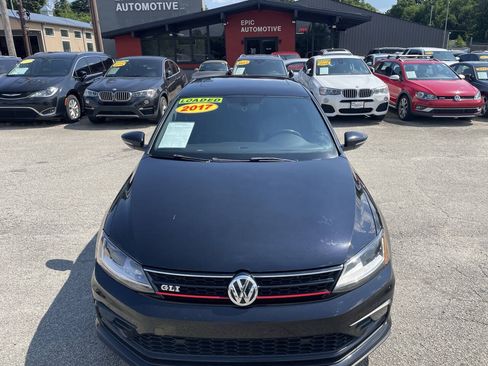 Used 2017 Volkswagen Jetta GLI FWD image 11