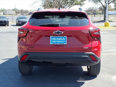 Certified 2026 Chevrolet Trax RS w/ Driver Confidence Package image 8
