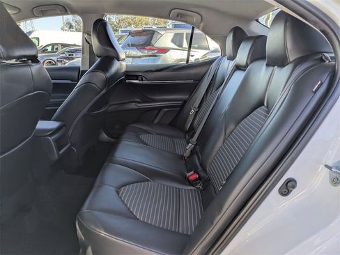 Used 2024 Toyota Camry SE image 29