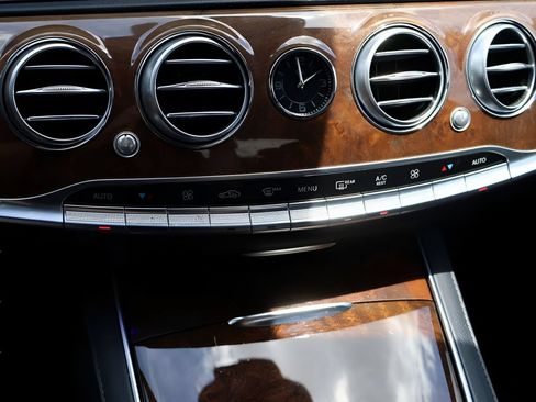 Certified 2015 Mercedes-Benz S 550 4MATIC Sedan image 26