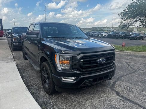 Used 2021 Ford F150 XLT w/ Equipment Group 302A High AWD/4WD image 4