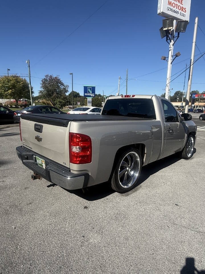 Used 2008 Chevrolet Silverado 1500 W/T w/ LS Package RWD image 4