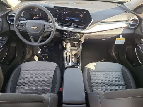 New 2026 Chevrolet Trax LT image 17