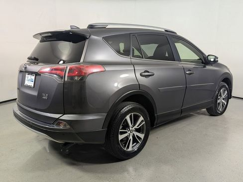 Used 2016 Toyota RAV4 XLE w/ Convenience Package AWD/4WD image 8