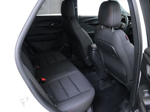 Used 2023 Chevrolet TrailBlazer RS image 28