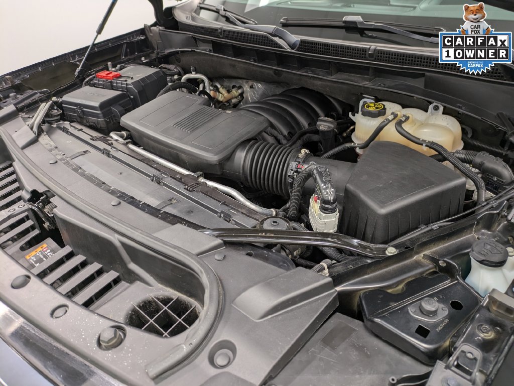 Used 2024 GMC Yukon AT4 w/ Technology Package AWD/4WD image 32