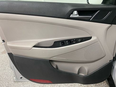 Used 2017 Hyundai Tucson SE image 9