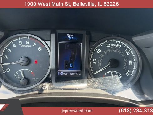 Used 2017 Toyota Tacoma TRD Sport AWD/4WD image 24