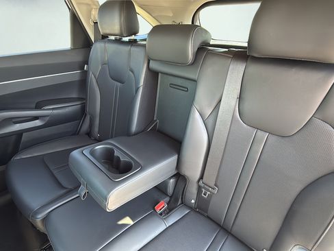 Used 2025 Kia Sorento S FWD image 34