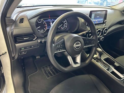 Used 2025 Nissan Sentra SV FWD image 12