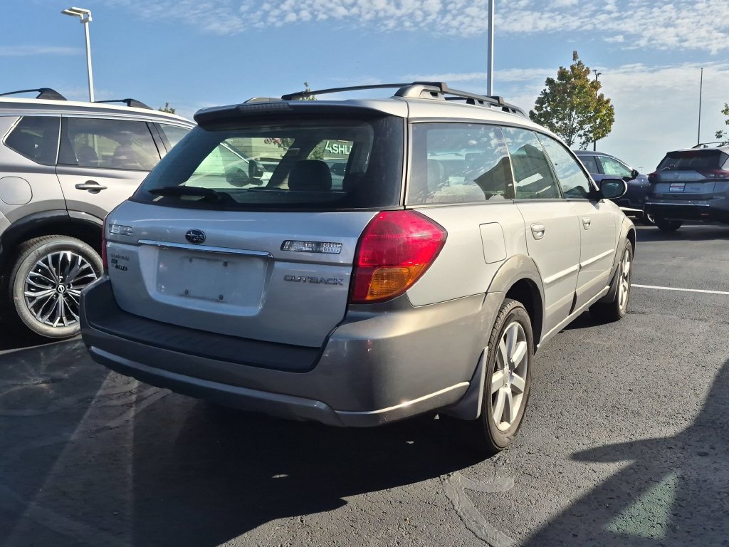 Used 2006 Subaru Outback 2.5i Limited AWD/4WD image 2