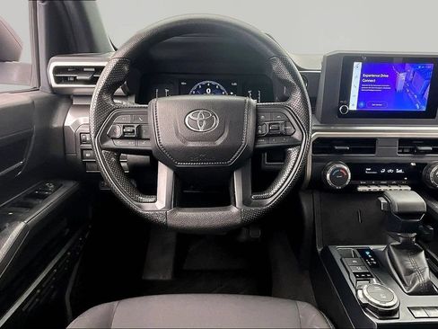 Used 2025 Toyota Tacoma SR5 AWD/4WD image 5