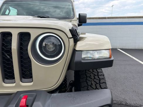 Used 2022 Jeep Gladiator Rubicon w/ Cold Weather Group AWD/4WD image 9