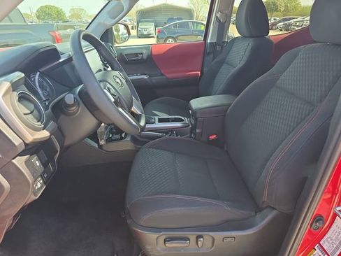 Used 2022 Toyota Tacoma SR5 image 14