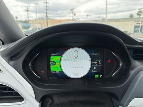 Used 2017 Chevrolet Bolt Premier w/ Driver Confidence II Package image 4