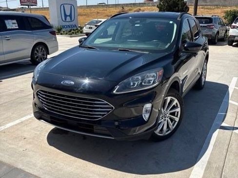 Used 2021 Ford Escape Titanium w/ Titanium Elite Package AWD/4WD image 1