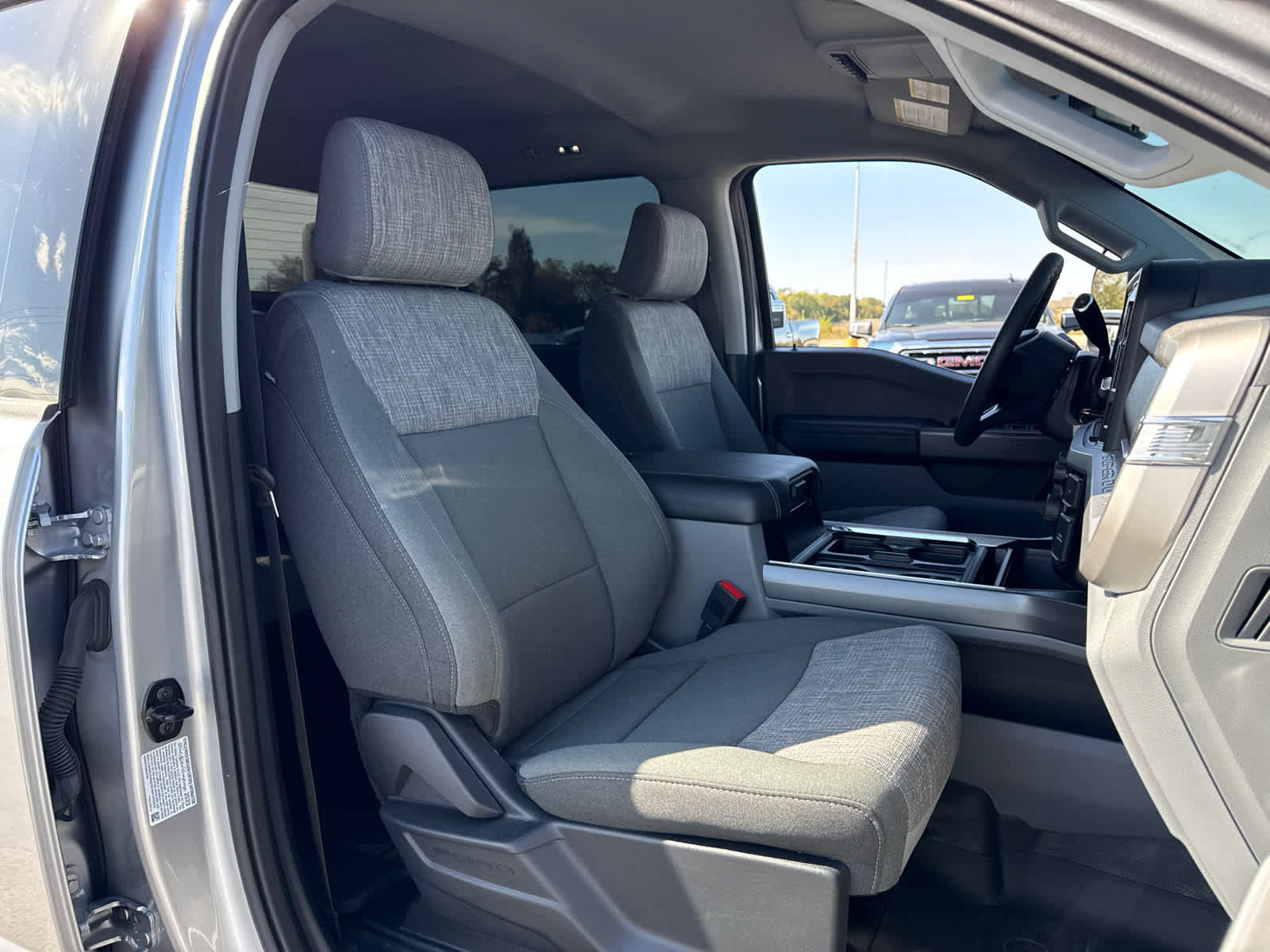 Used 2023 Ford F350 XLT w/ 360-Degree Camera Package AWD/4WD image 23
