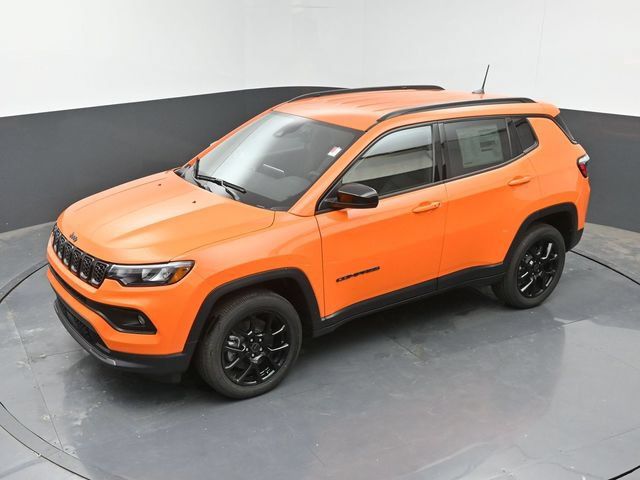 Used 2026 Jeep Compass Latitude AWD/4WD image 35