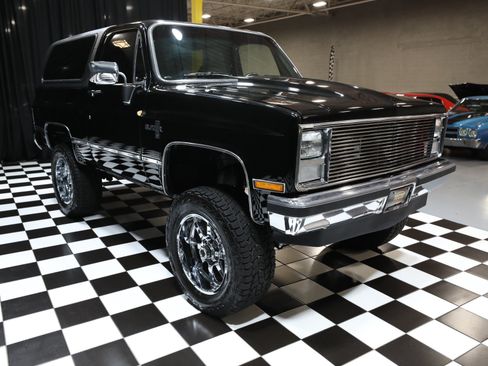 Used 1987 Chevrolet Blazer 4WD image 14
