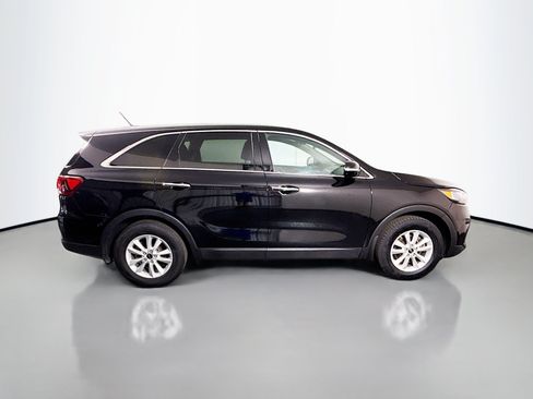 Used 2019 Kia Sorento FWD image 11