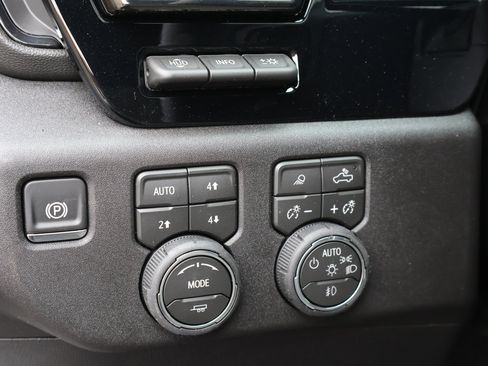 New 2026 Chevrolet Silverado 2500 ZR2 w/ LPO, Dark Essentials Package AWD/4WD image 13