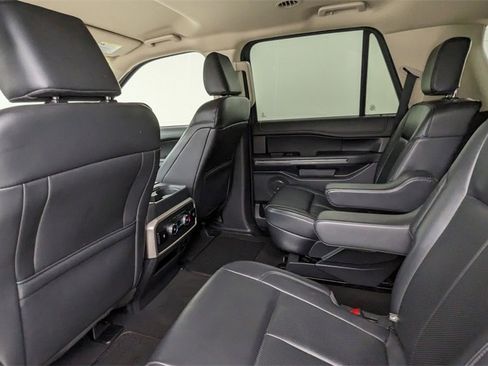 Certified 2024 Ford Expedition XLT image 36