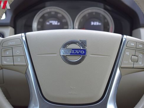 Used 2013 Volvo XC70 T6 AWD/4WD image 15