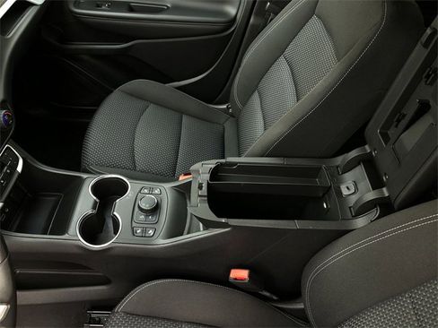 Used 2022 GMC Terrain SLE w/ Driver Convenience Package image 28