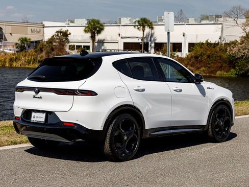 New 2026 Alfa Romeo Tonale w/ Active Assist Package image 3