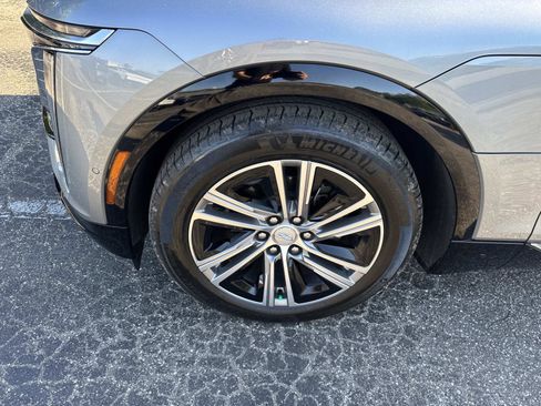 Used 2024 Cadillac Lyriq Luxury RWD image 10