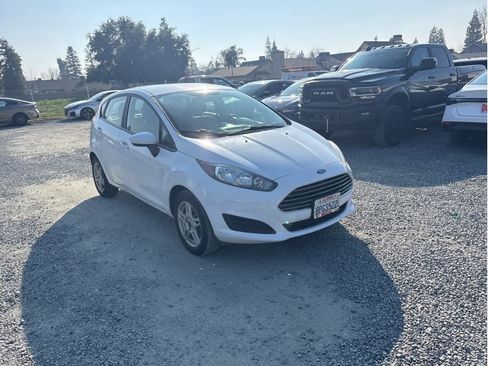 Used 2018 Ford Fiesta SE image 18