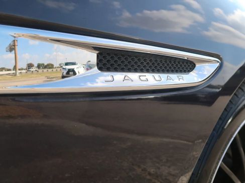 Used 2017 Jaguar XF Prestige image 54