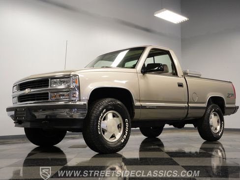 Used 1998 Chevrolet Silverado 1500 4x4 Regular Cab w/ Preferred Equipment Group 2 image 21