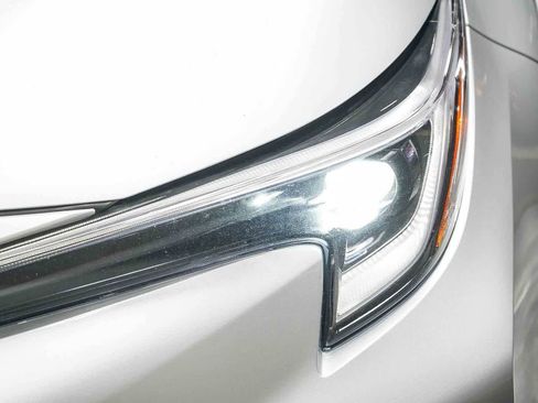 Certified 2024 Toyota Corolla SE w/ SE Premium Package FWD image 8