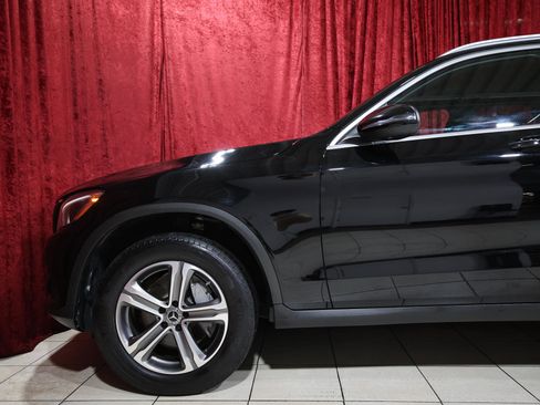 Used 2019 Mercedes-Benz GLC 300 4MATIC w/ Premium Package image 5