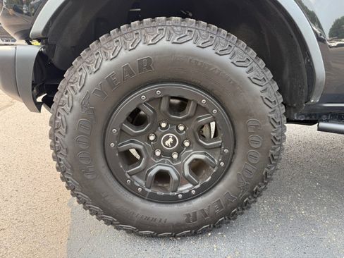 Used 2023 Ford Bronco Wildtrak AWD/4WD image 41