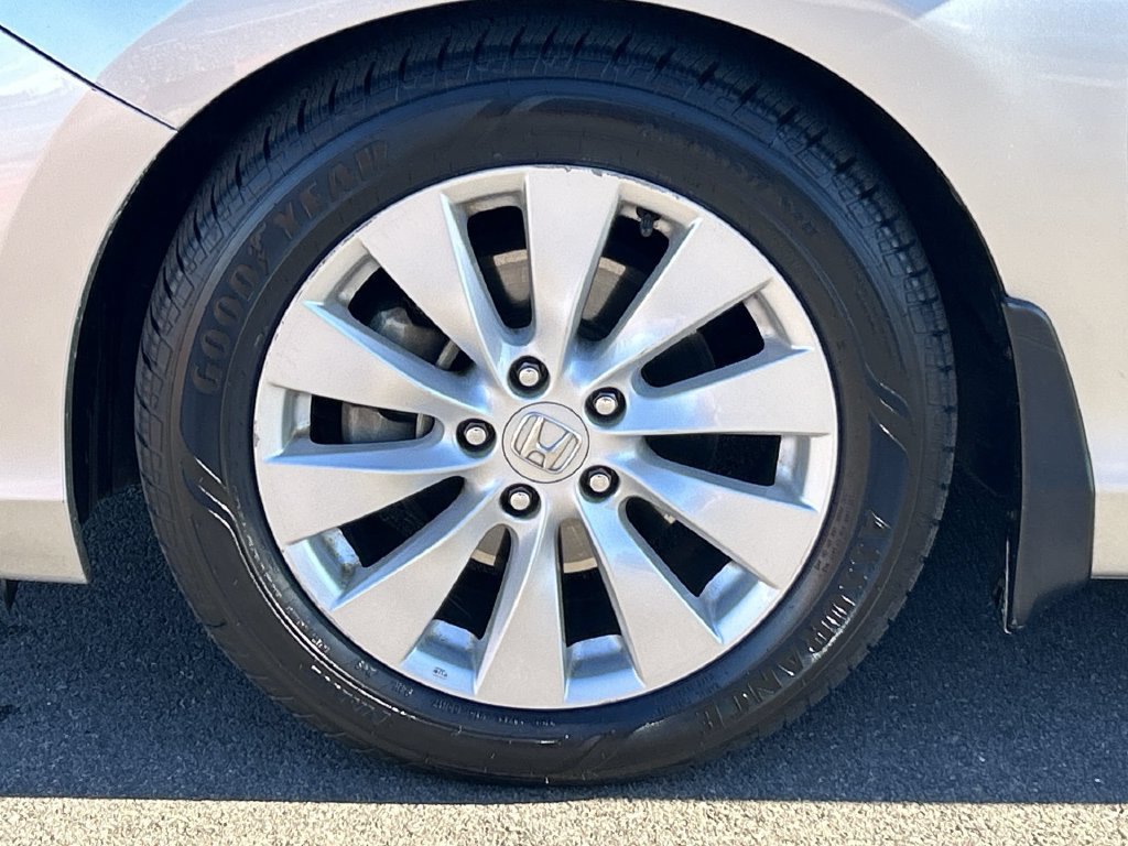 Used 2015 Honda Accord EX-L image 33