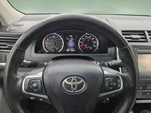 Used 2015 Toyota Camry SE FWD image 24