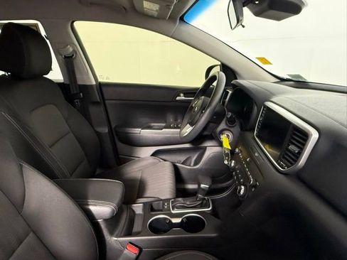 Used 2022 Kia Sportage LX image 49