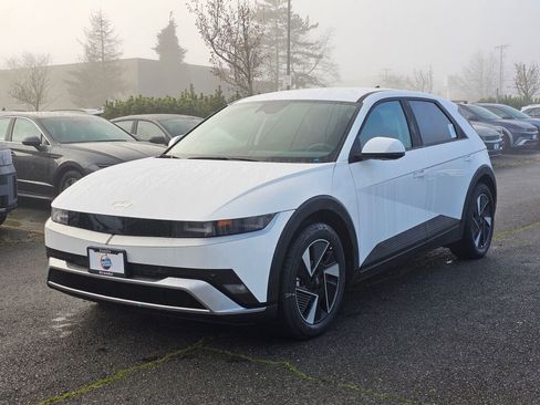 New 2026 Hyundai Ioniq 5 SE image 3