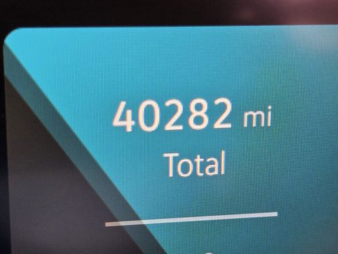 Used 2024 Volkswagen Atlas Cross Sport SE image 19