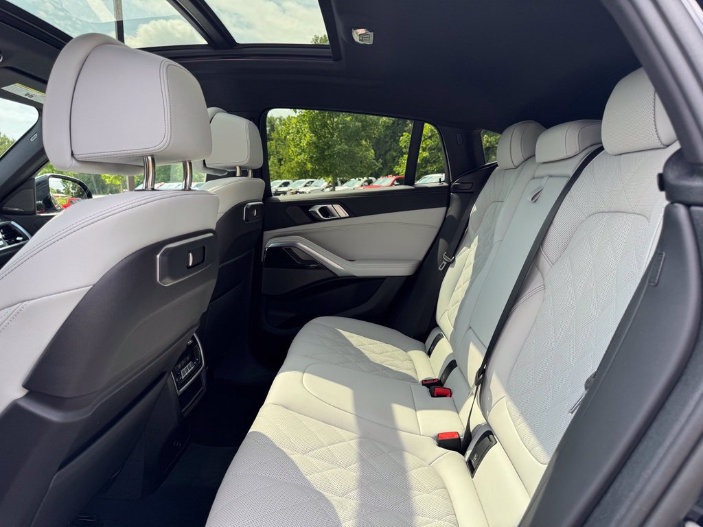 Certified 2026 BMW X6 xDrive40i AWD/4WD image 18