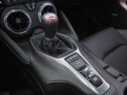 Used 2016 Chevrolet Camaro SS RWD image 14