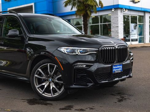 Used 2021 BMW X7 M50i w/ Executive Package AWD/4WD image 3
