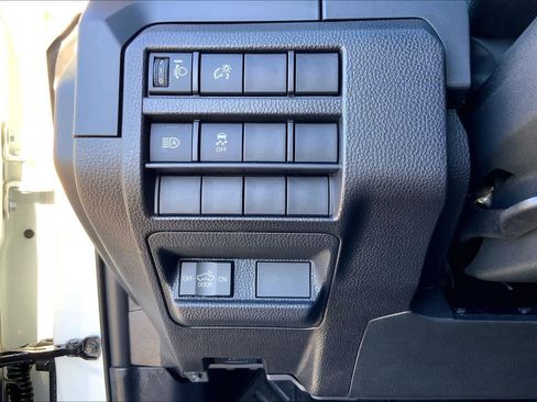 Used 2024 Toyota Tacoma SR image 32