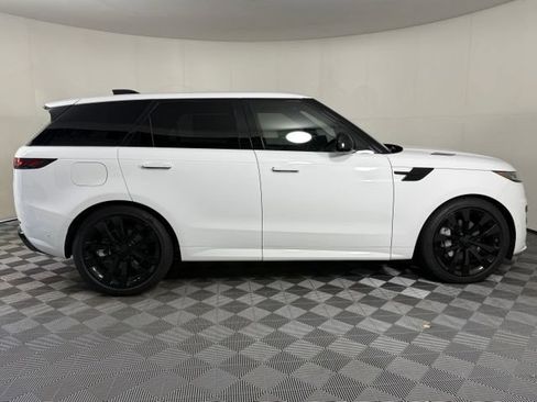 New 2026 Land Rover Range Rover Sport Dynamic SE AWD/4WD image 9