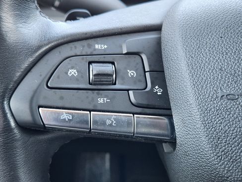 Certified 2024 Cadillac XT4 Premium Luxury image 21