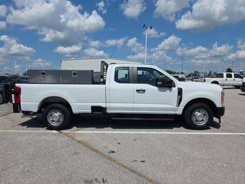 Used 2025 Ford F250 XL w/ 360-Degree Camera Package RWD image 6