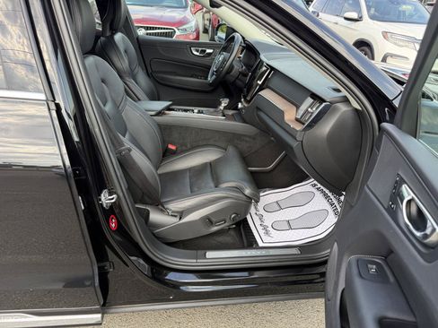 Used 2018 Volvo XC60 T5 Inscription w/ Luxury Seat Package AWD/4WD image 14