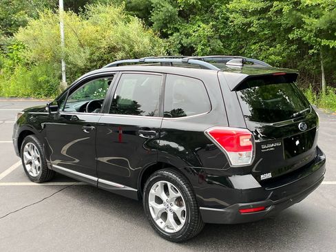 Used 2017 Subaru Forester 2.5i Touring AWD/4WD image 3